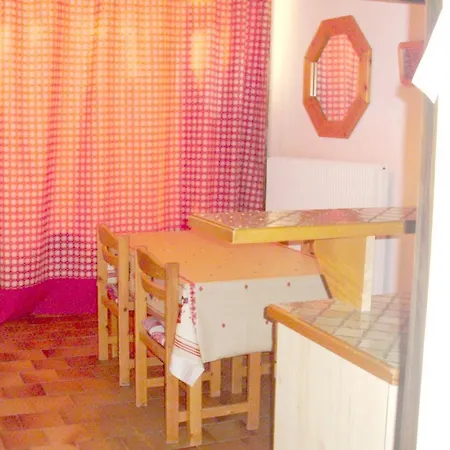 Vouille De Belle-hutte Apartment *